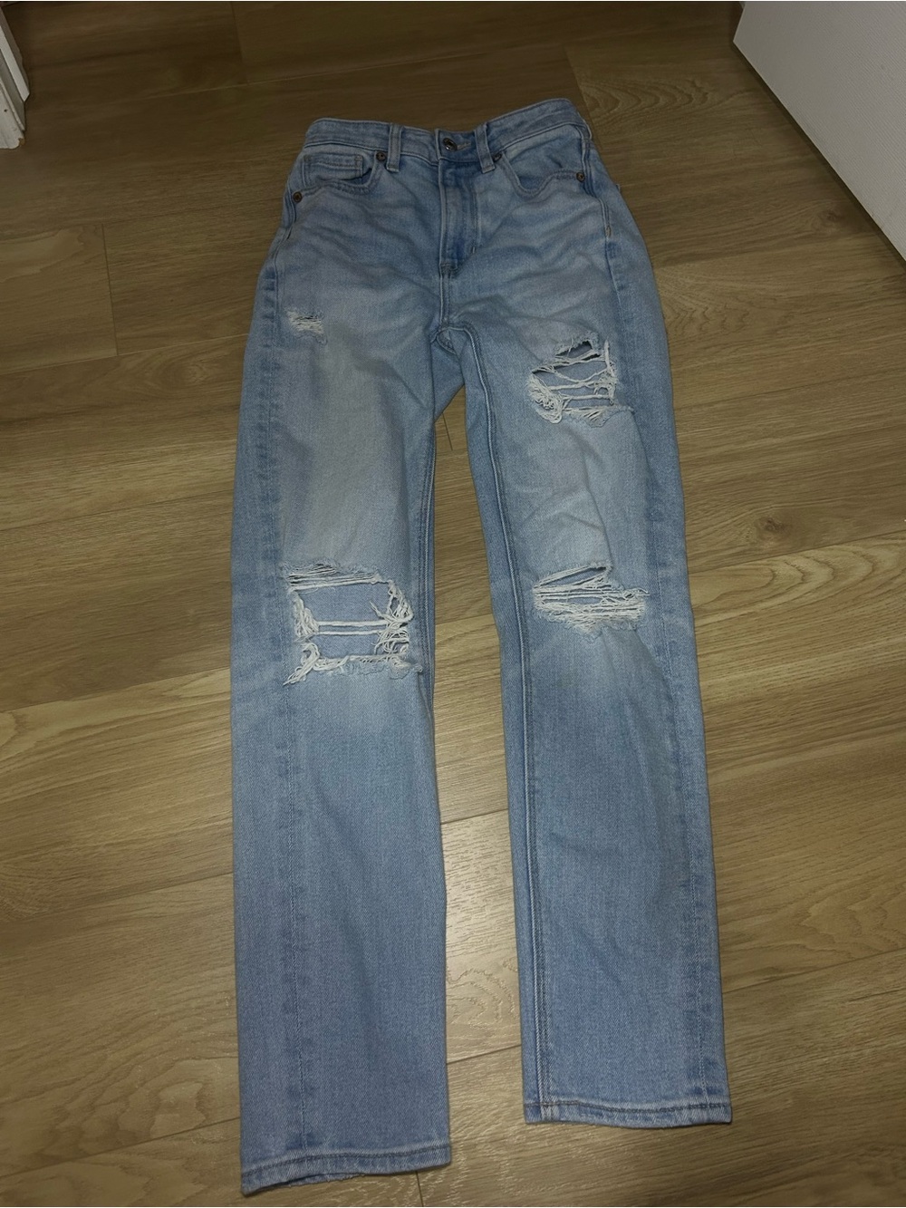 American Eagle Outfitters Light Blue Denim Jeans